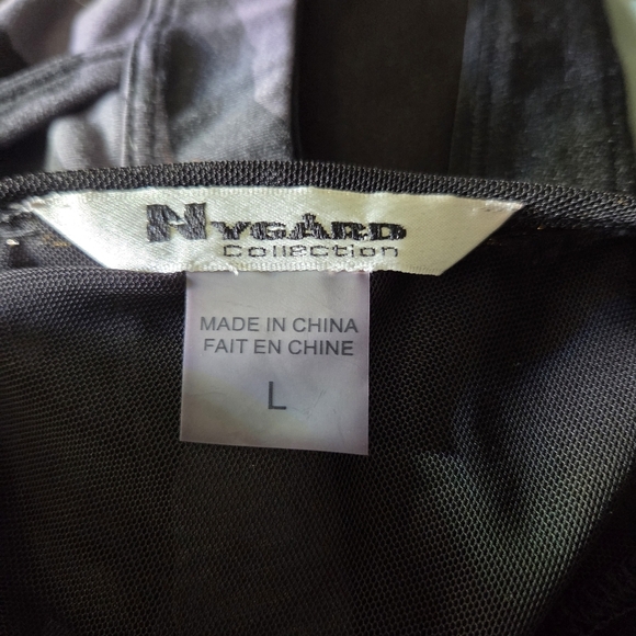 ⭐️Nygard Collectiin Black Sheer Sleeve Top With Gold Accents Size L - Picture 5 of 5